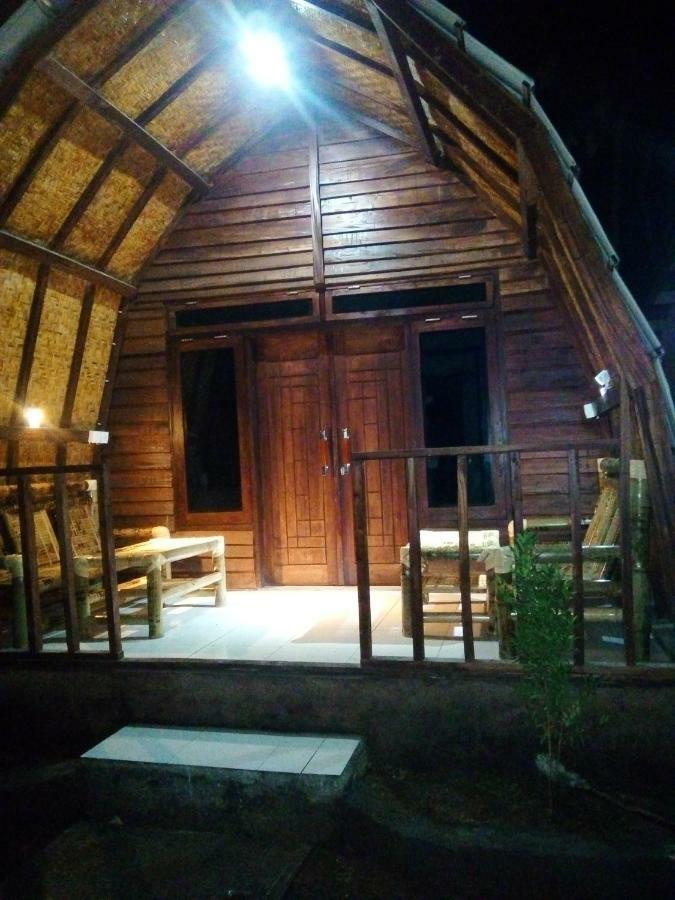 Bale Hostel Kuta  Exterior photo
