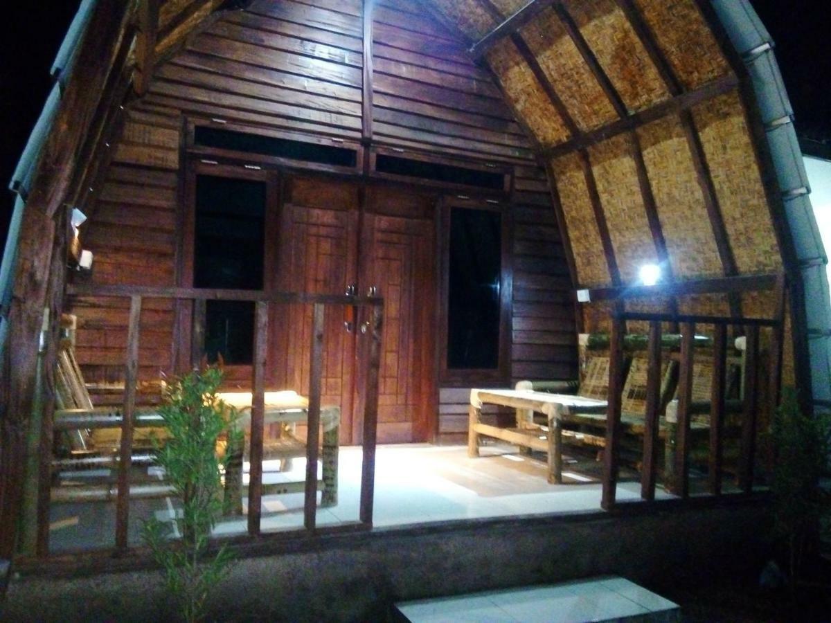 Bale Hostel Kuta  Exterior photo